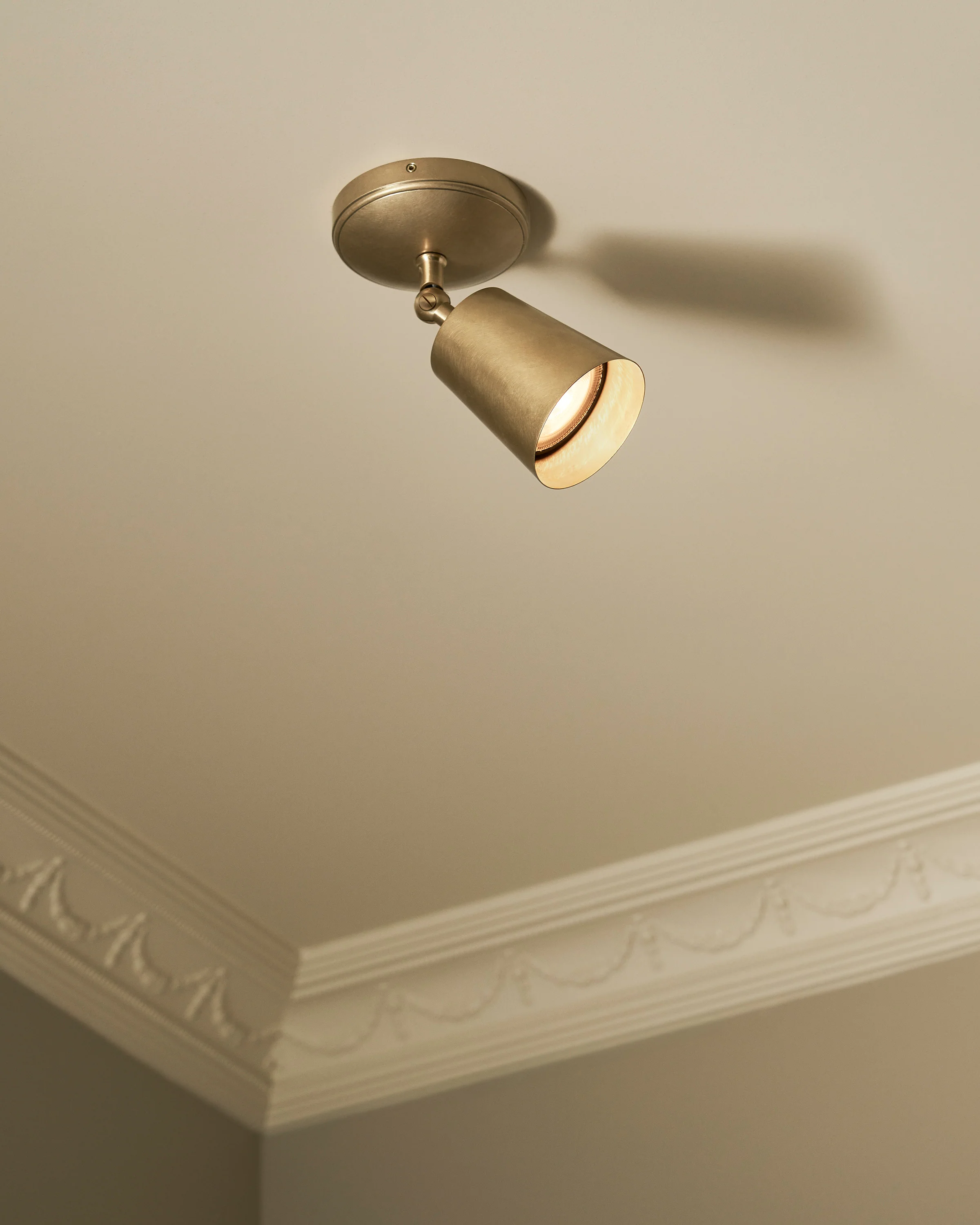 Baylis Single Large Spotlight - Antique Brass - Image 5