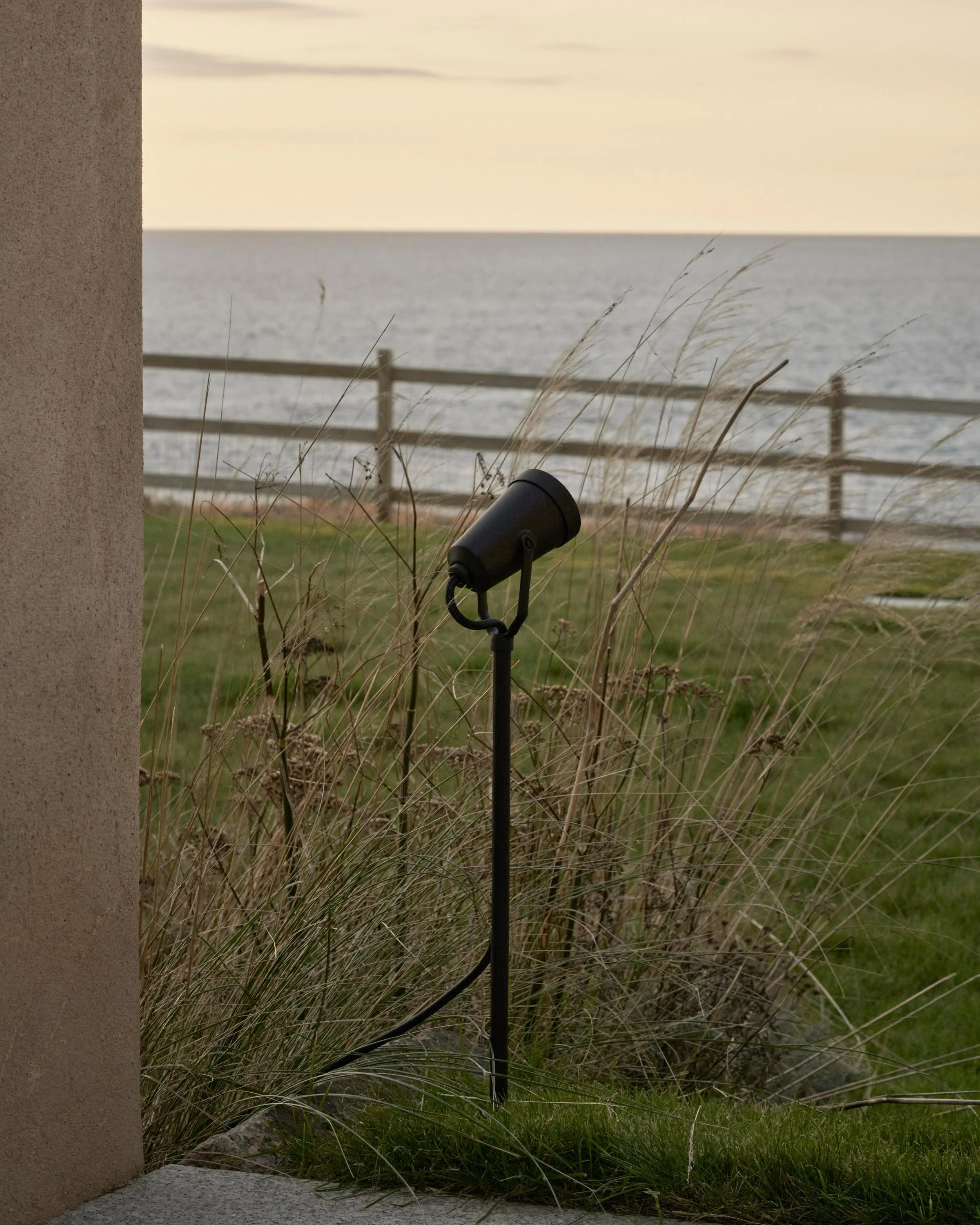 Cambridge Yard Spotlight 24V - Bronze - Image 9