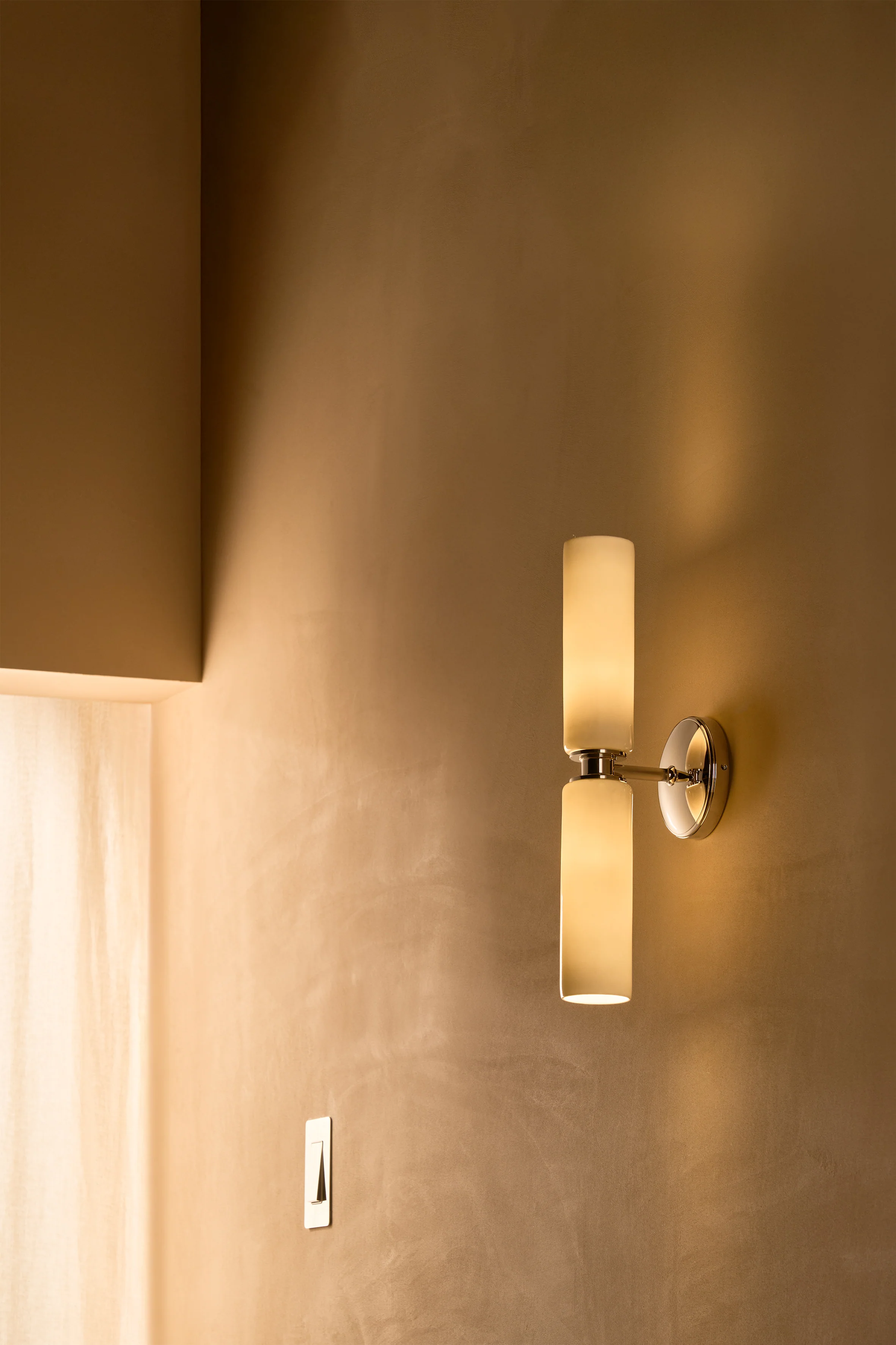 Claremont Medium Wall Light Fine Porcelain - Polished Nickel - Image 4