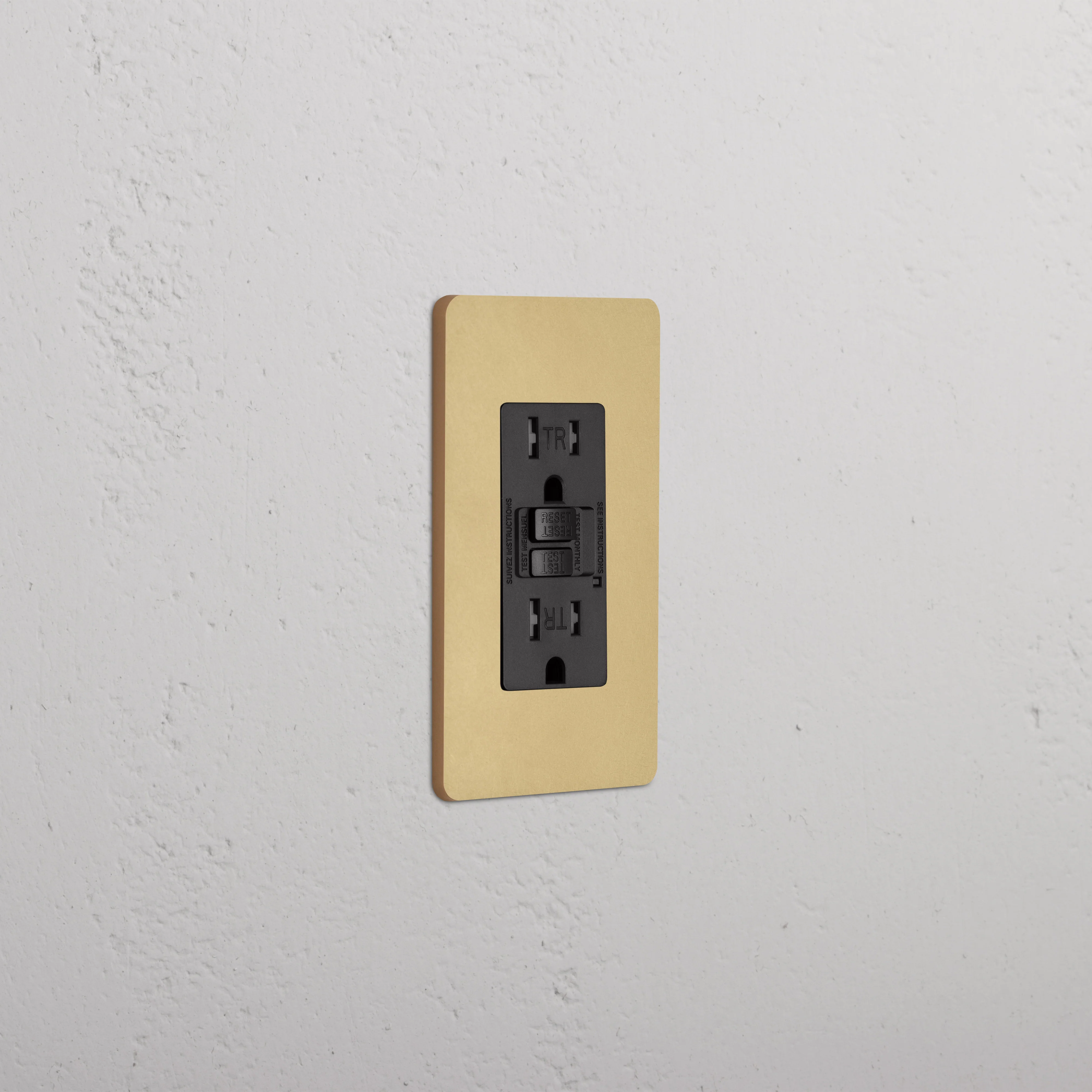 Grove 1G 15A GFCI Outlet - Antique Brass Black