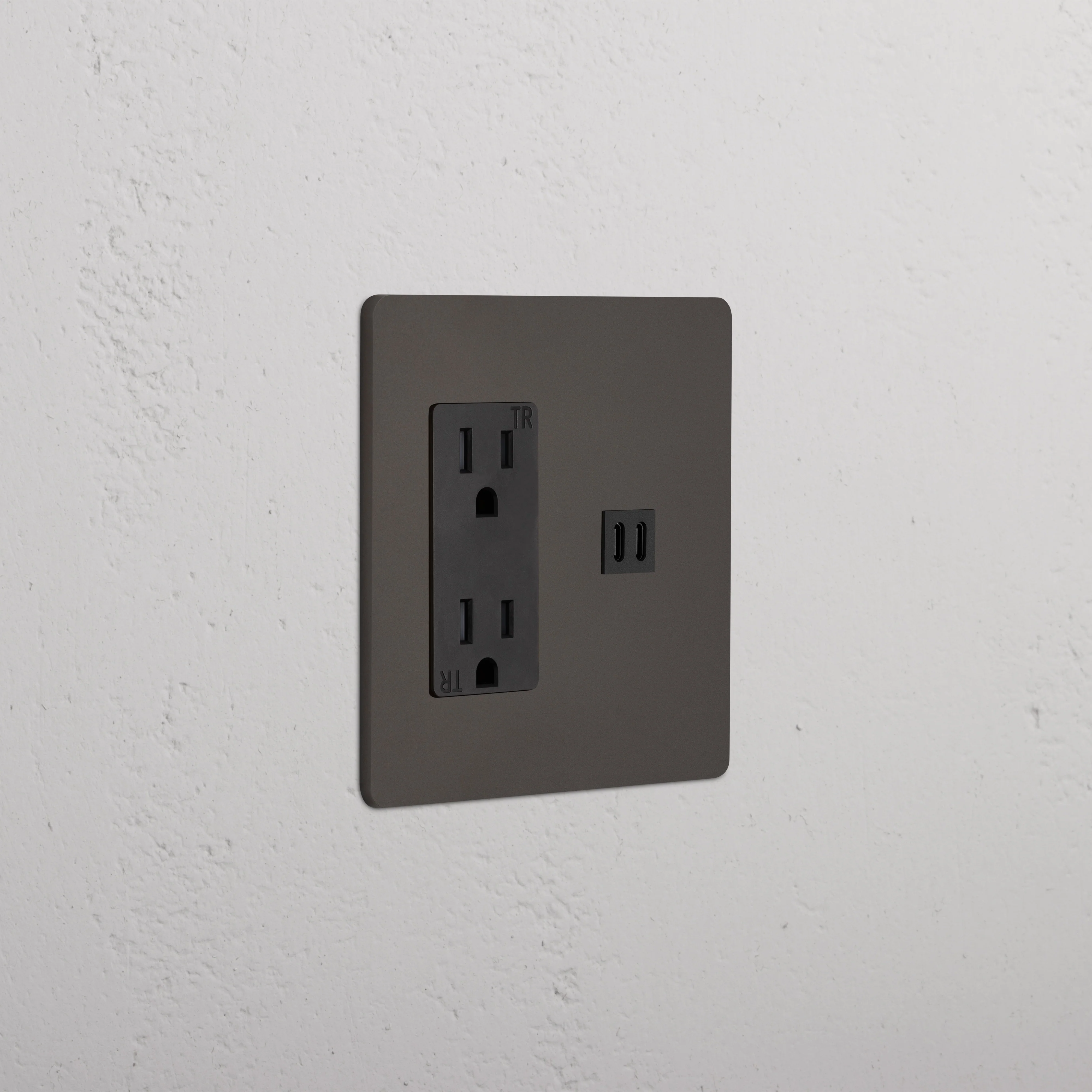 Grove 2G Outlet & Fast Charge USB - Bronze Black
