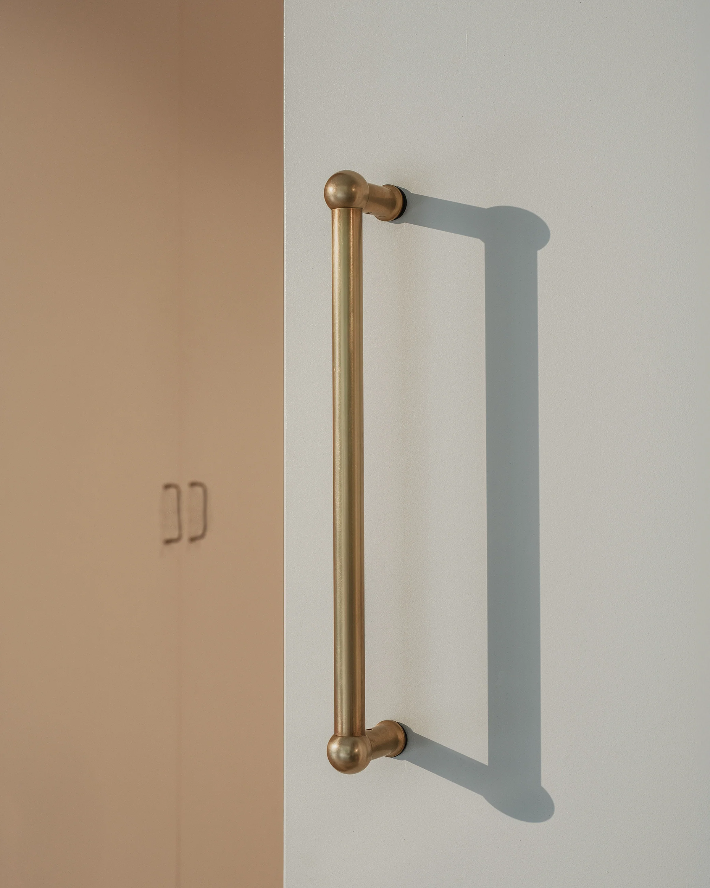 Harper Double Pull Handle Medium - Antique Brass - Image 5