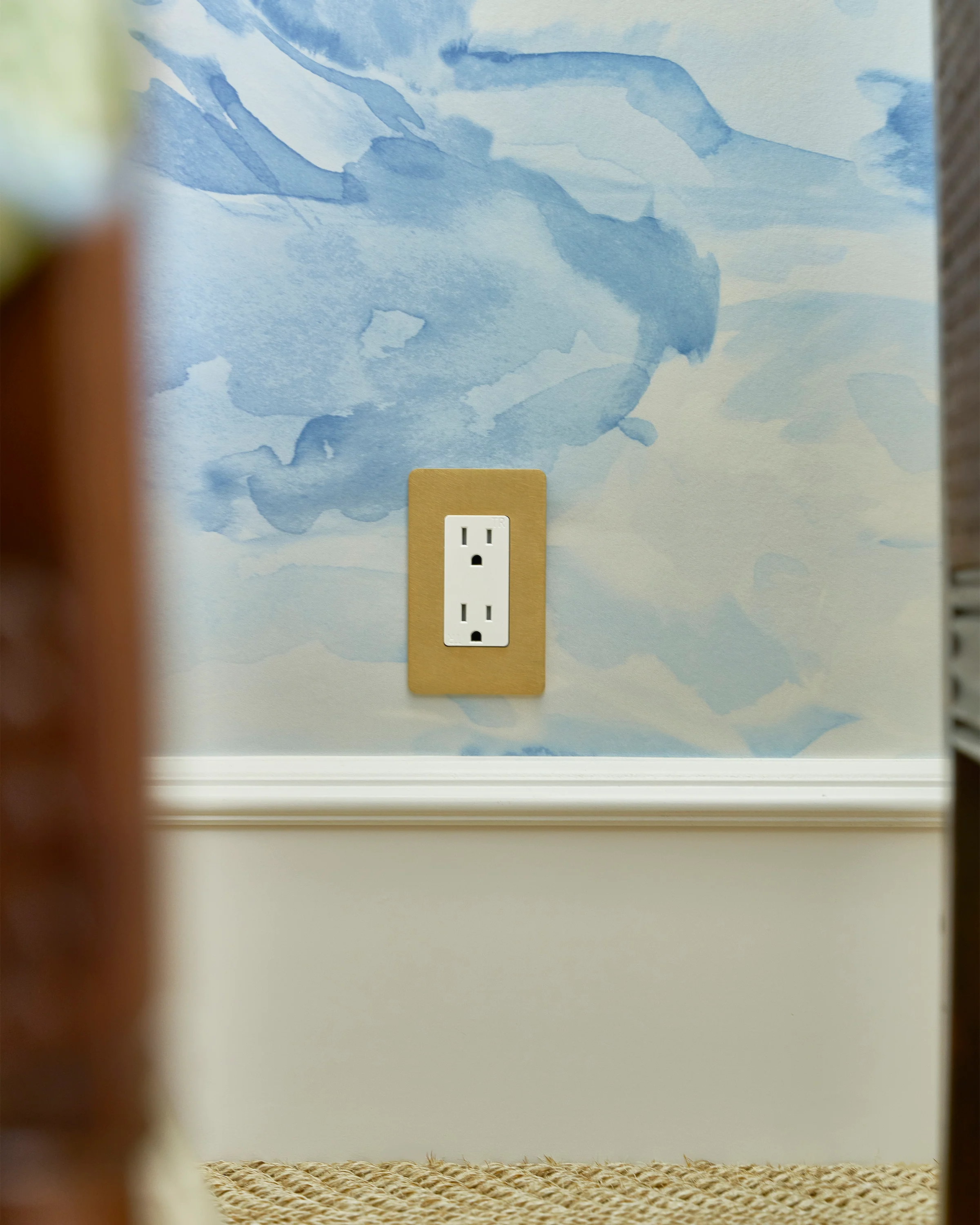 Kew 1G 15A Outlet - Antique Brass White - Image 4
