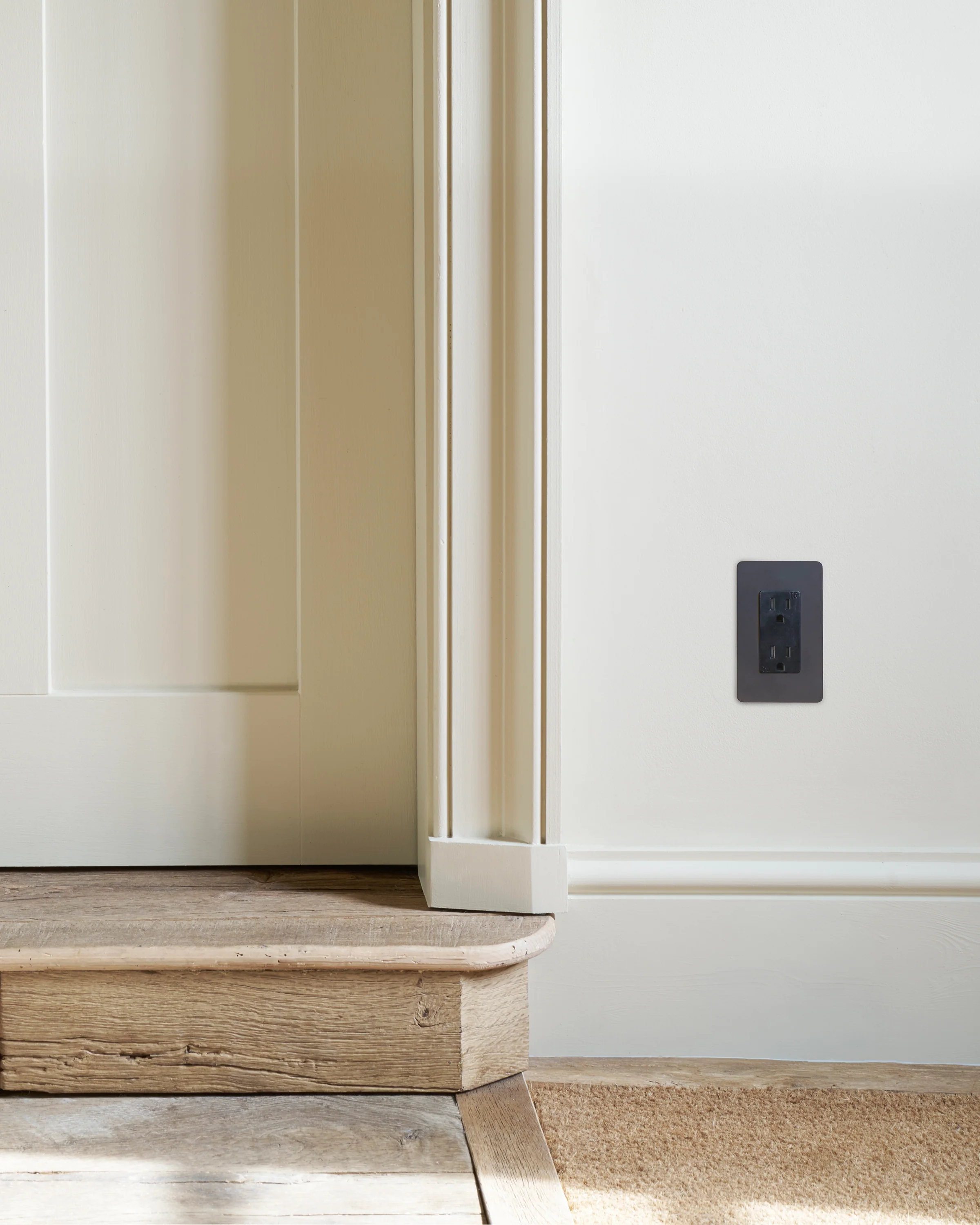 Kew 1G 15A Outlet - Bronze Black - Image 4