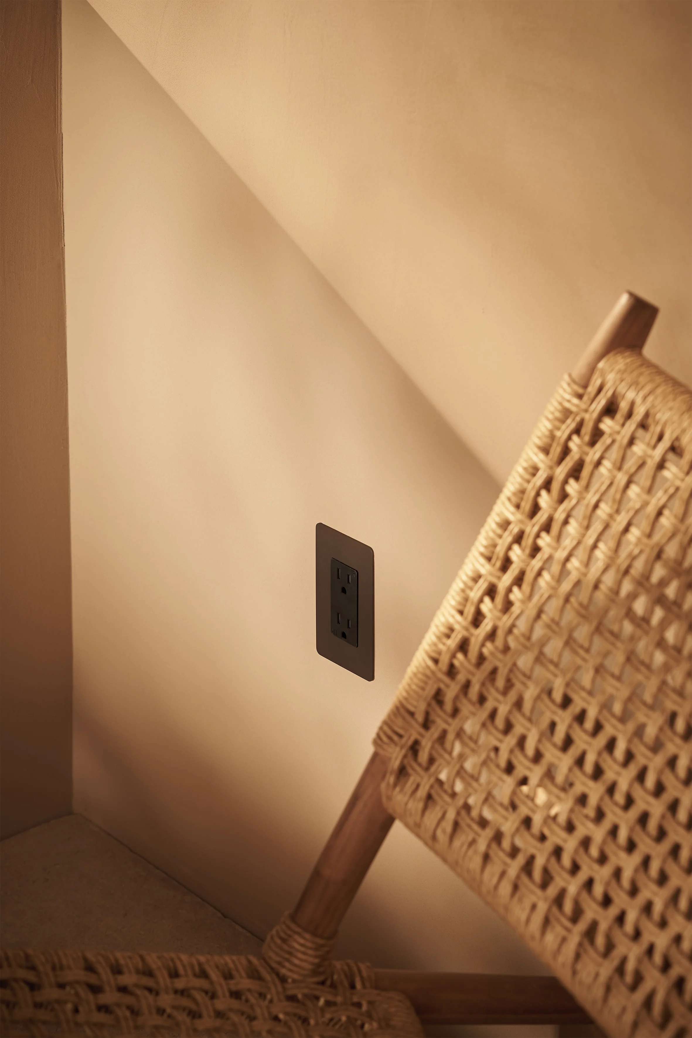 Kew 1G 15A Outlet - Bronze Black - Image 7