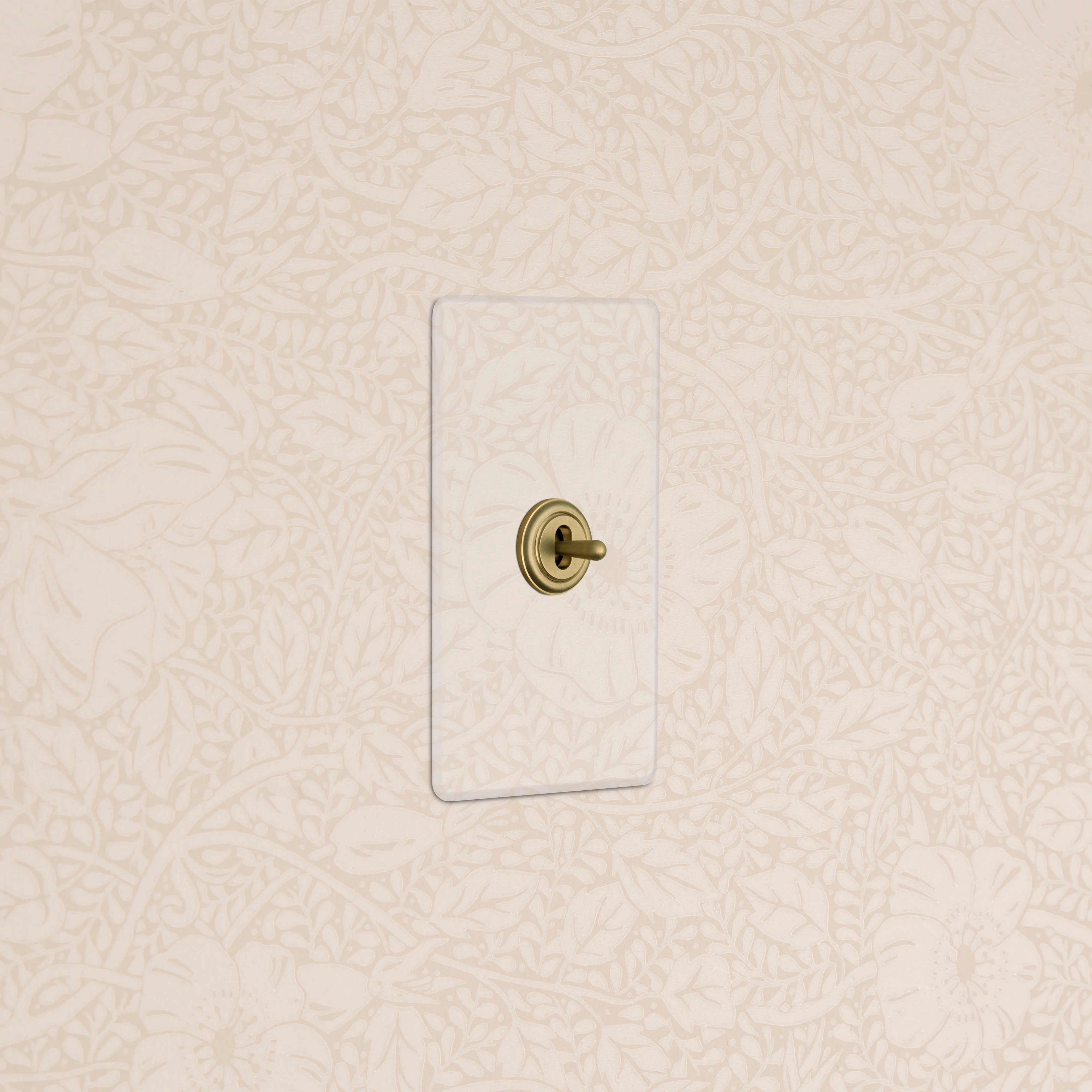 Kew 1G Center Retractive Toggle Switch - Clear Antique Brass