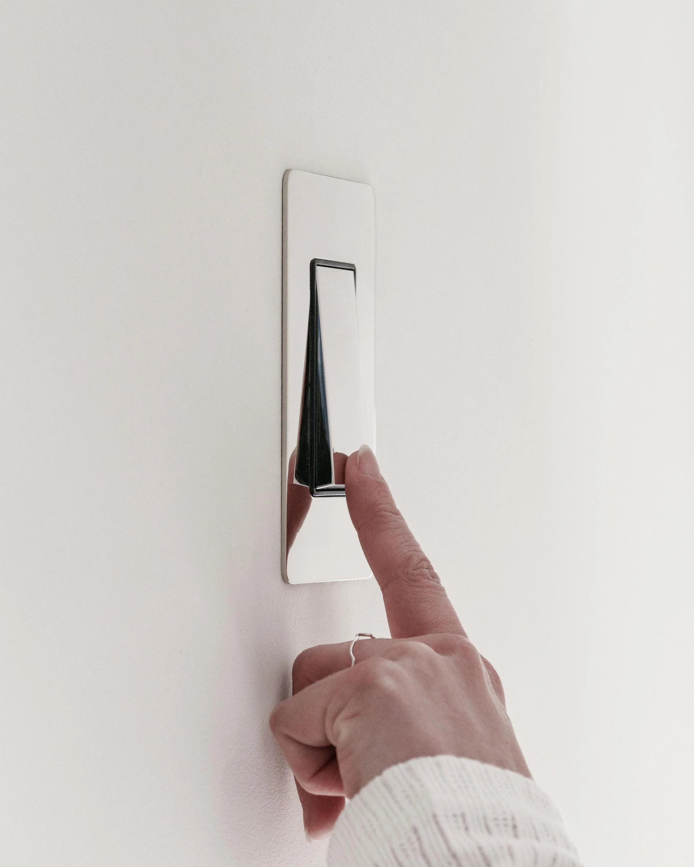 Kew 1G Rocker Switch - Polished Nickel Black - Image 4