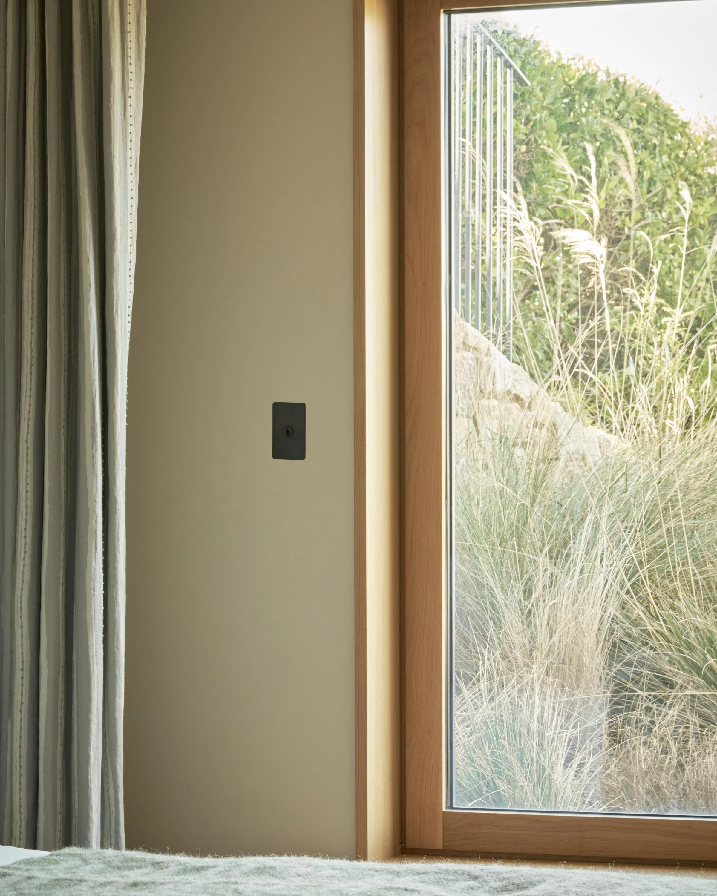 Kew 1G Smart Retractive Toggle Switch - Bronze - Image 2