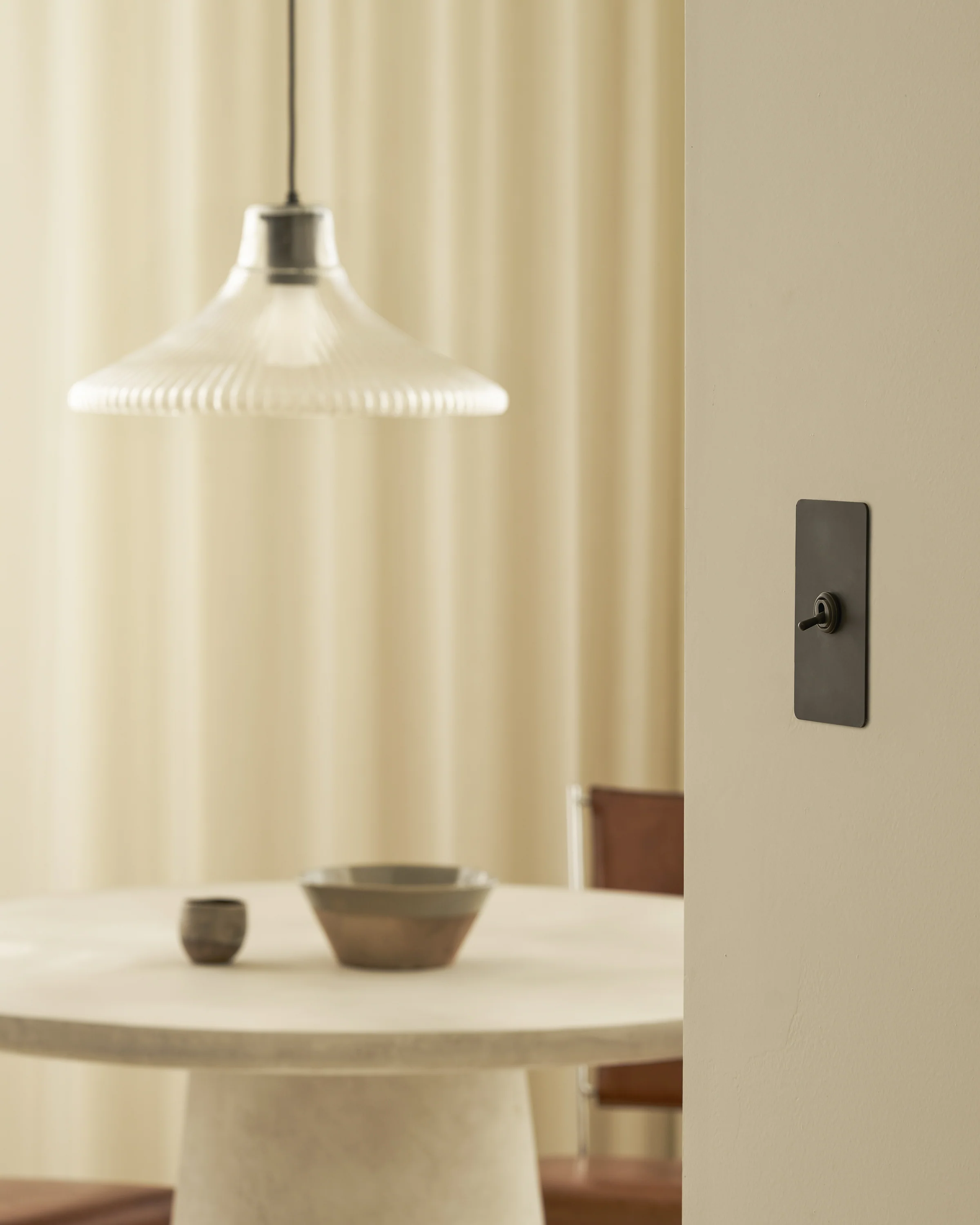Kew 1G Toggle Switch - Bronze - Image 3