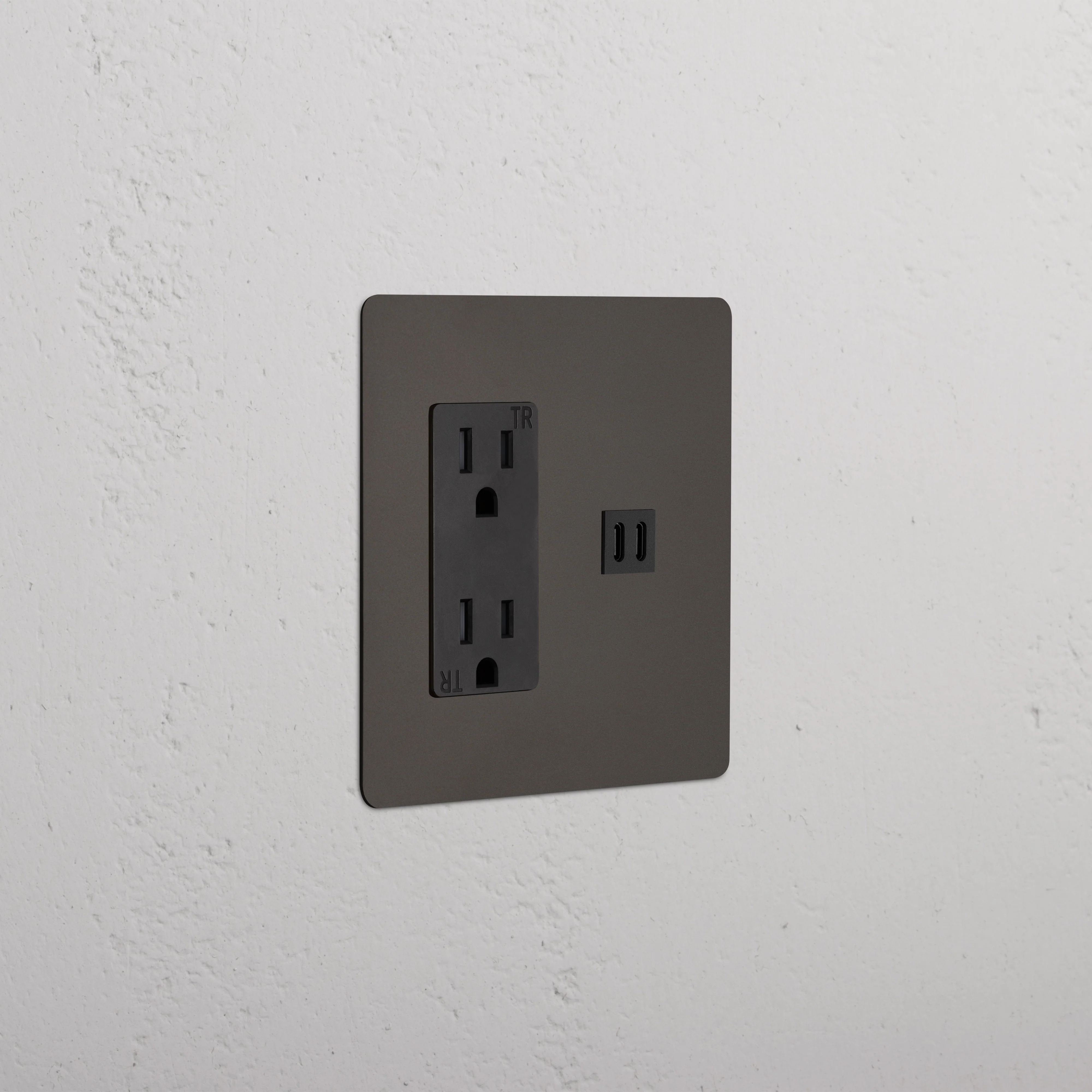 Kew 2G Outlet & Fast Charge USB - Bronze Black