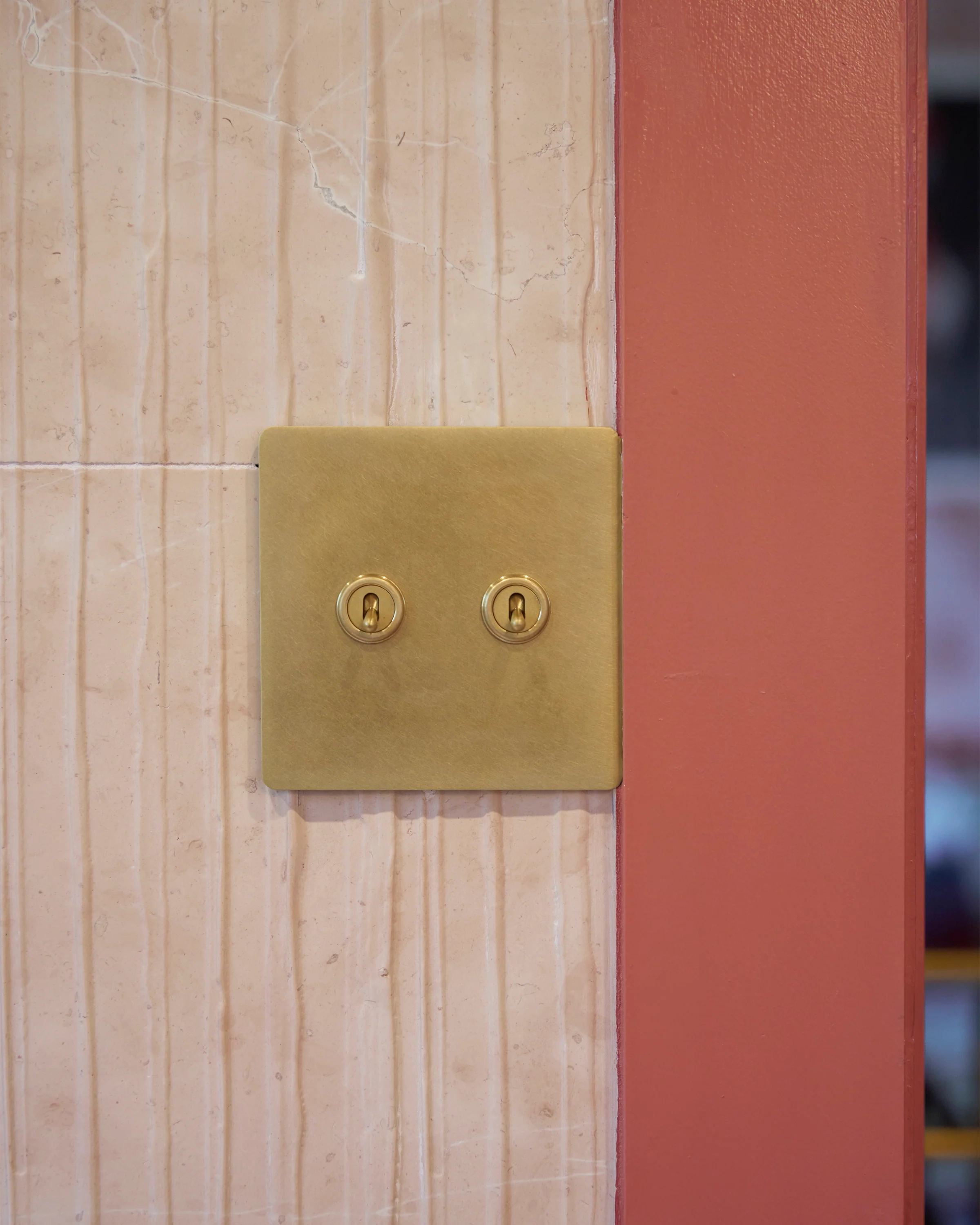 Kew 2G Toggle Switch - Antique Brass - Image 3
