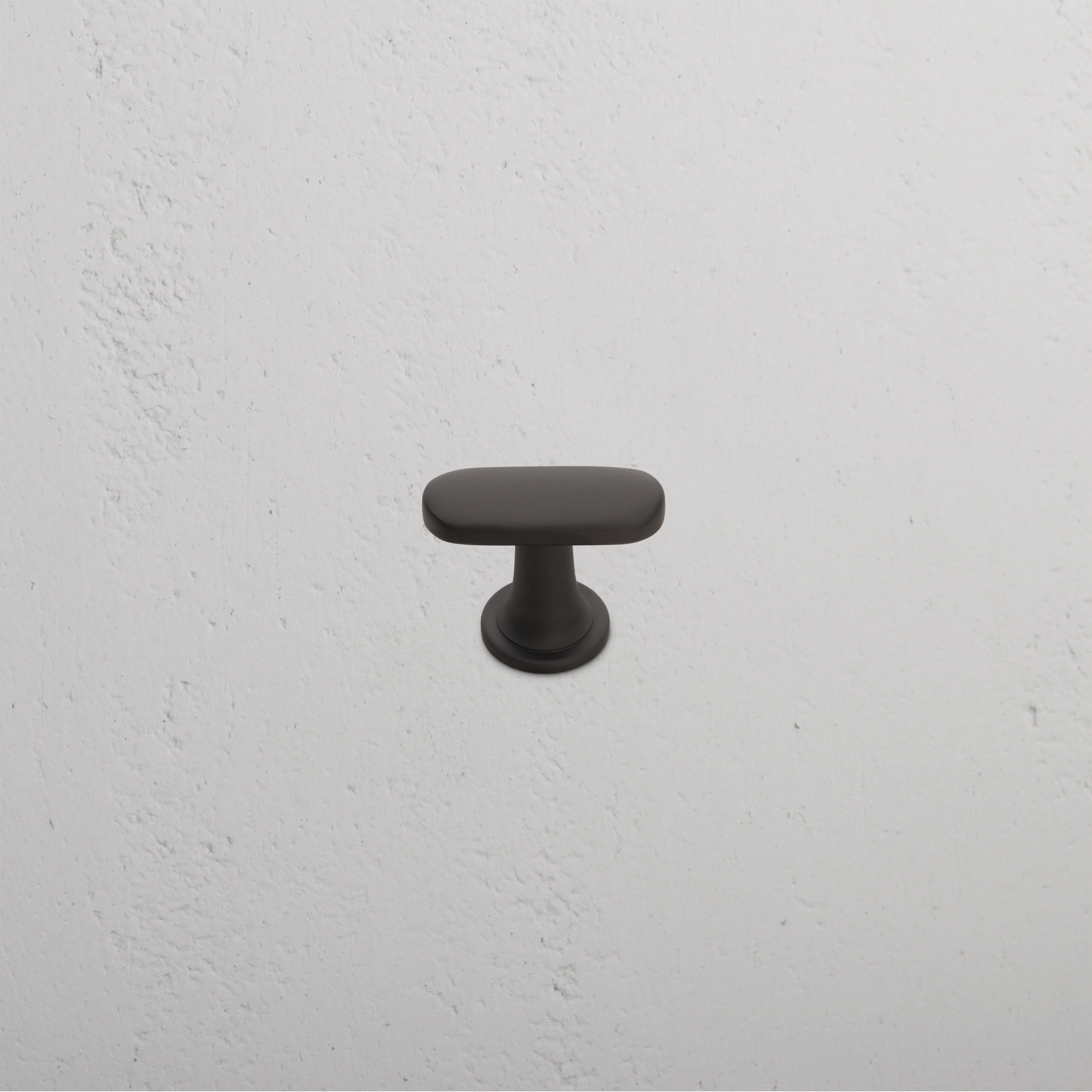 Milliner Cabinet Knob Medium - Bronze