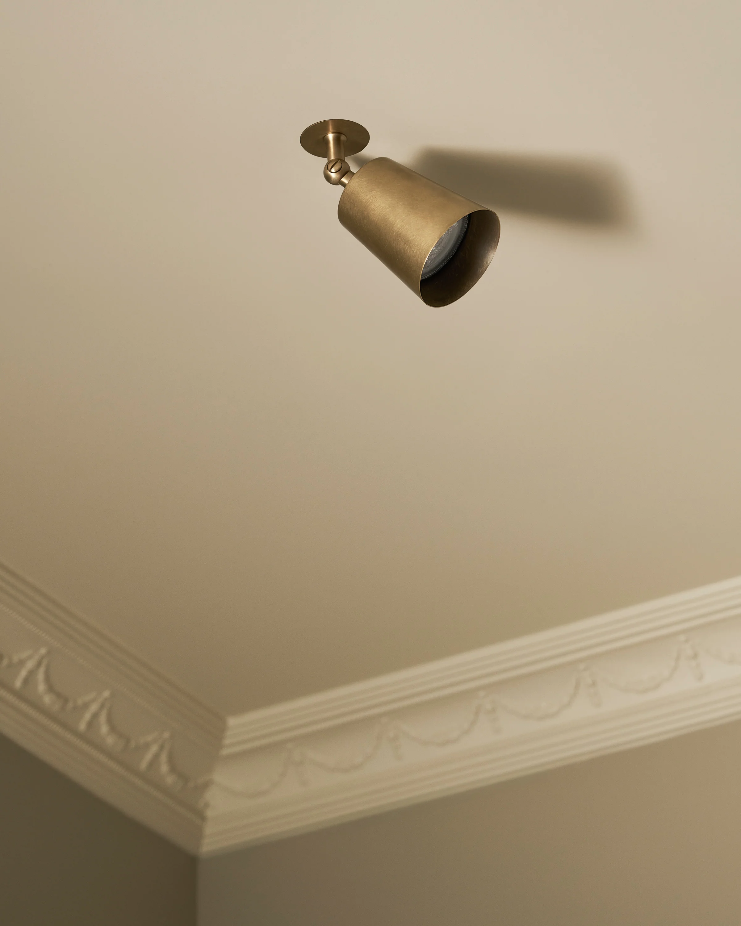 Perryn Single Large Spotlight - Antique Brass - Image 4