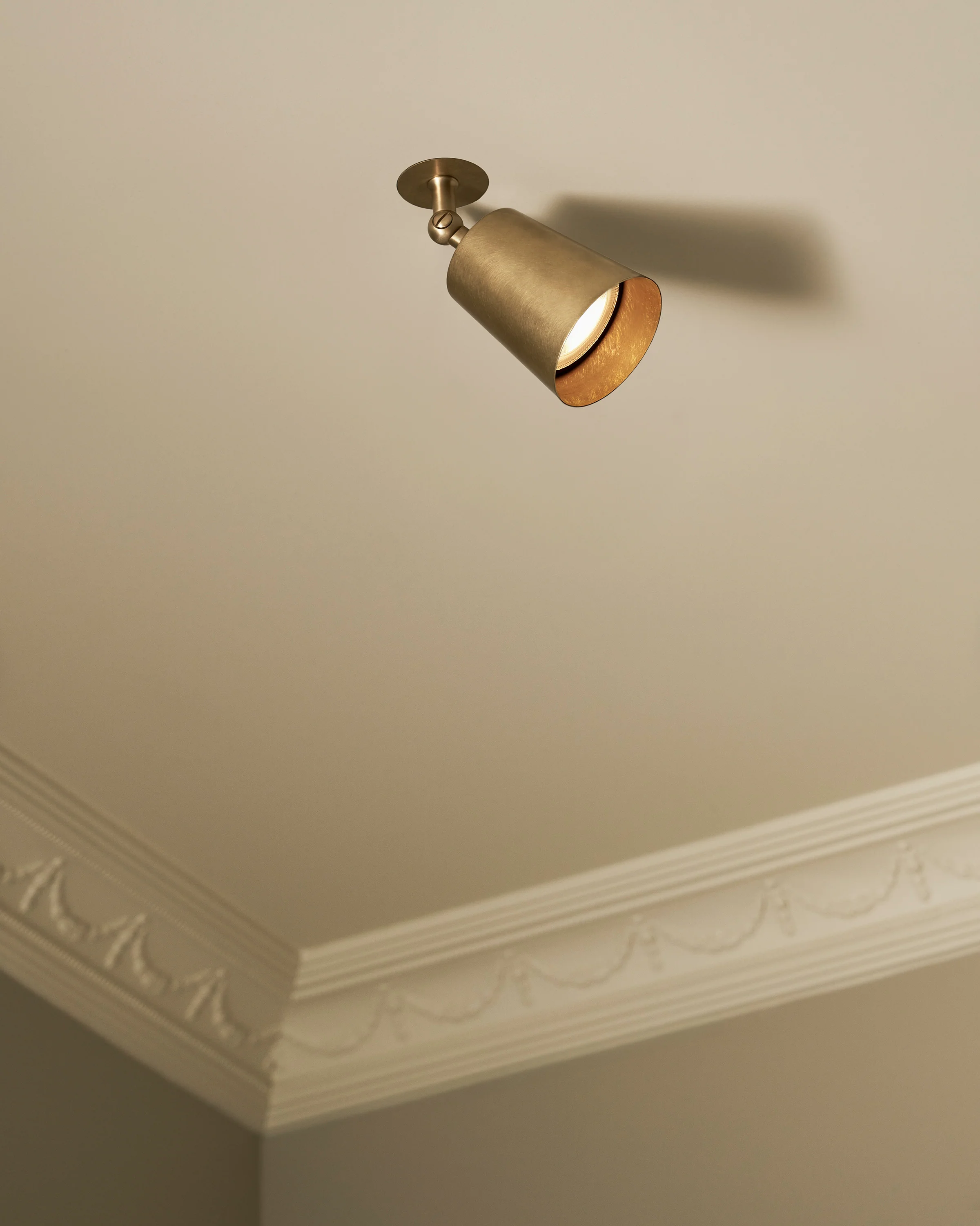 Perryn Single Large Spotlight - Antique Brass - Image 5