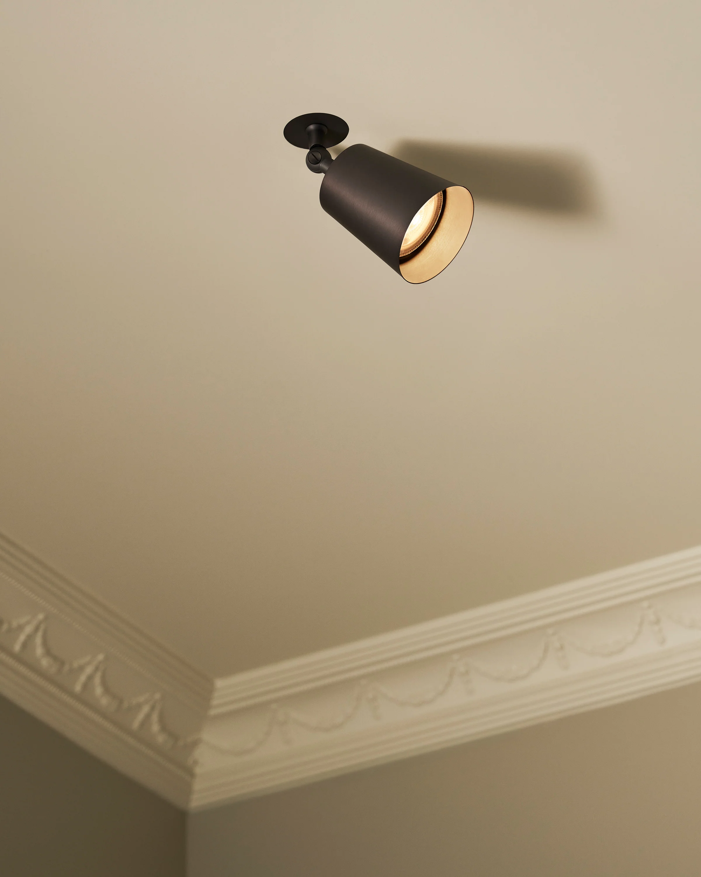 Perryn Single Large Spotlight - Bronze - Image 5