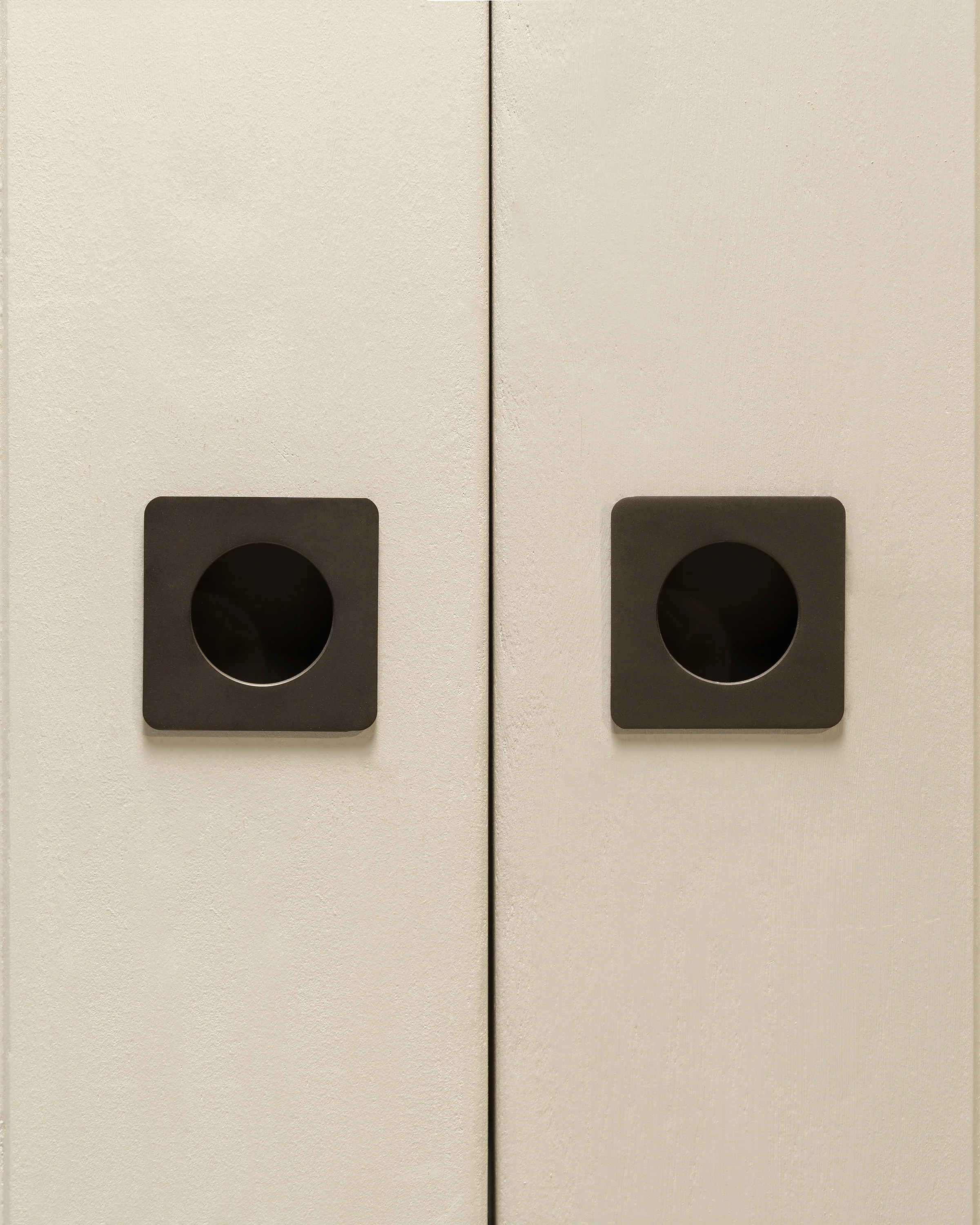 Regent Recessed Small Pull - Bronze - Image 4