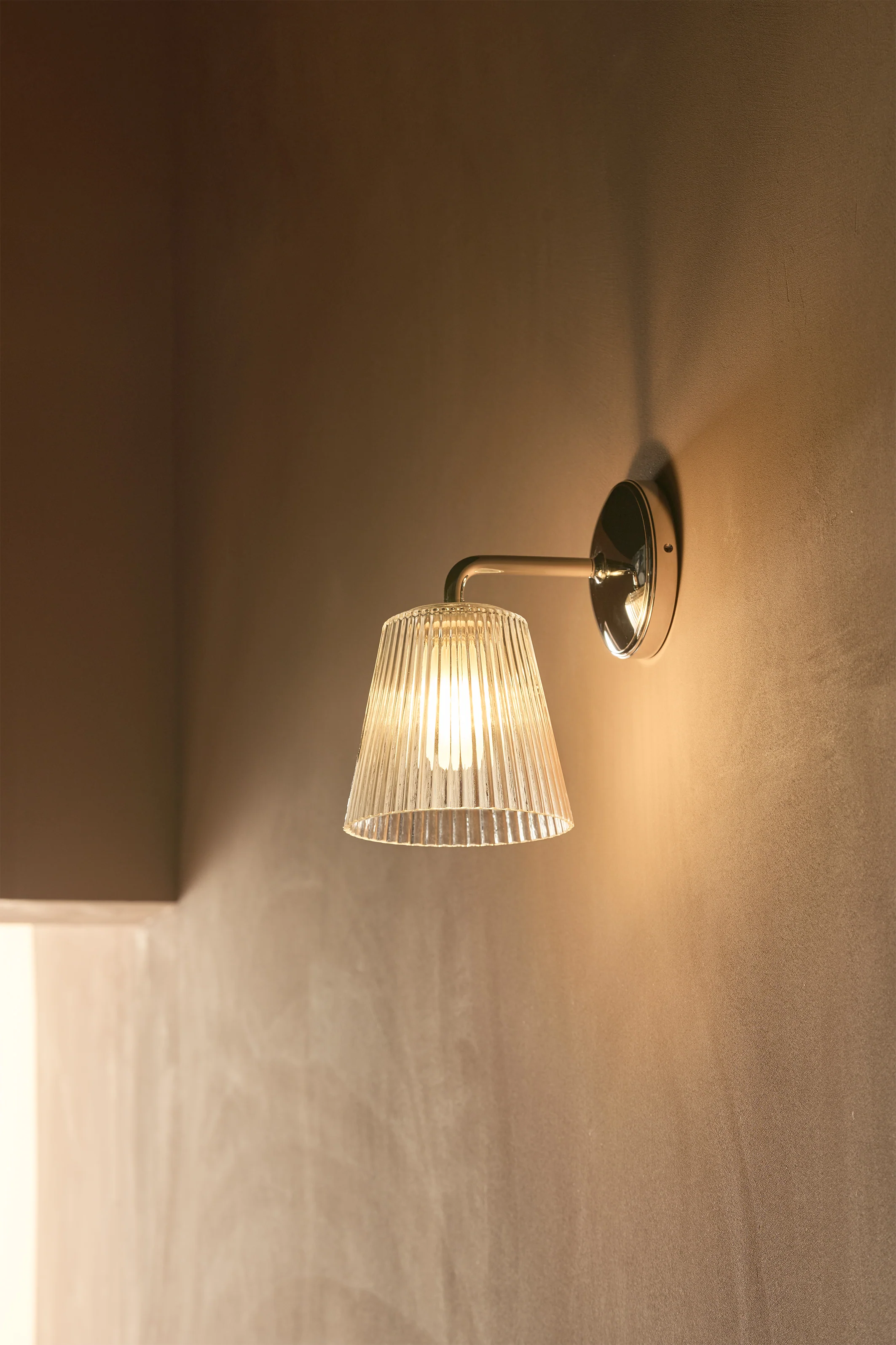 Richmond Medium Wall Light Fluted Glass - Polished Nickel - Image 3