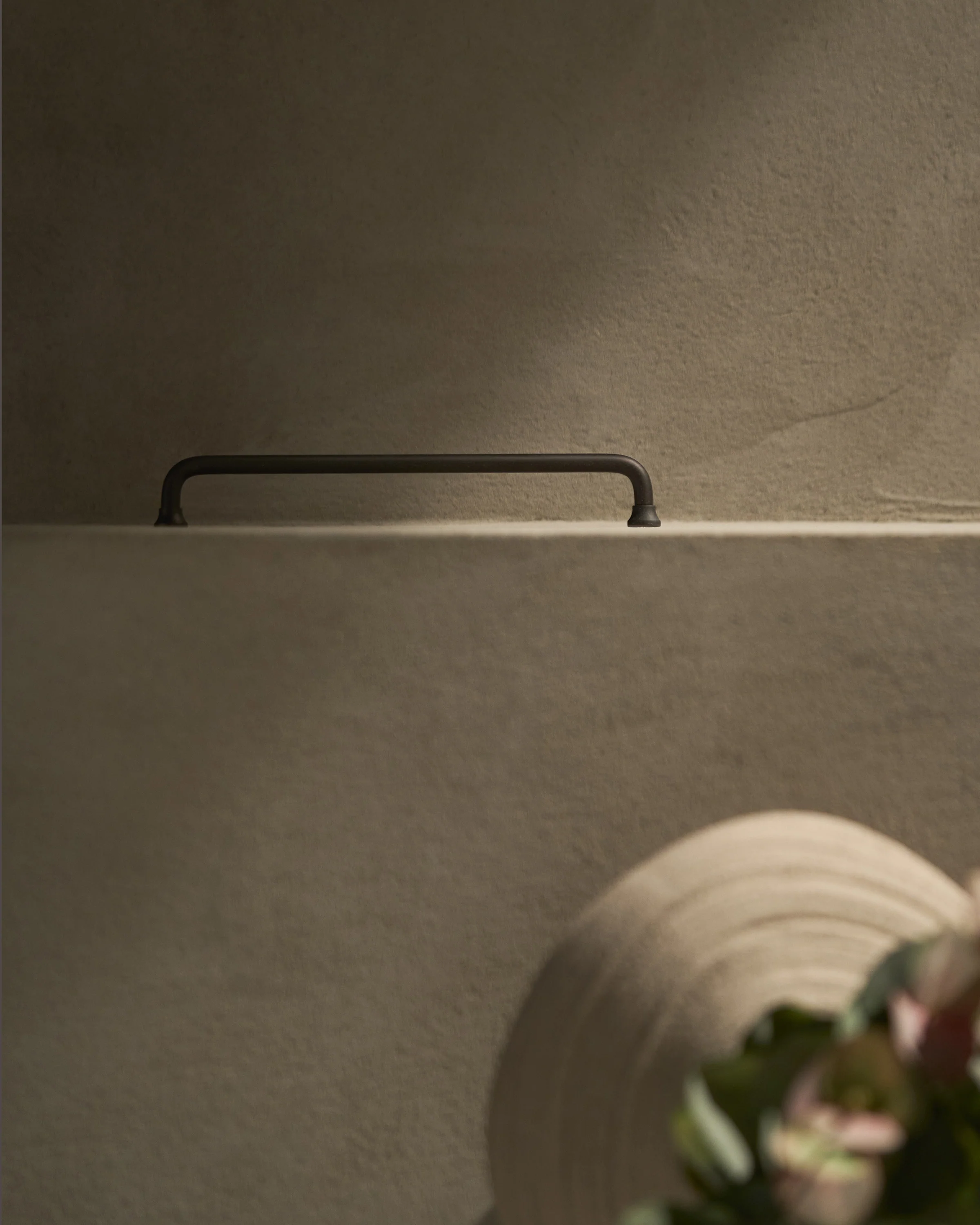 Sycamore Cabinet Handle Medium - Bronze - Image 6